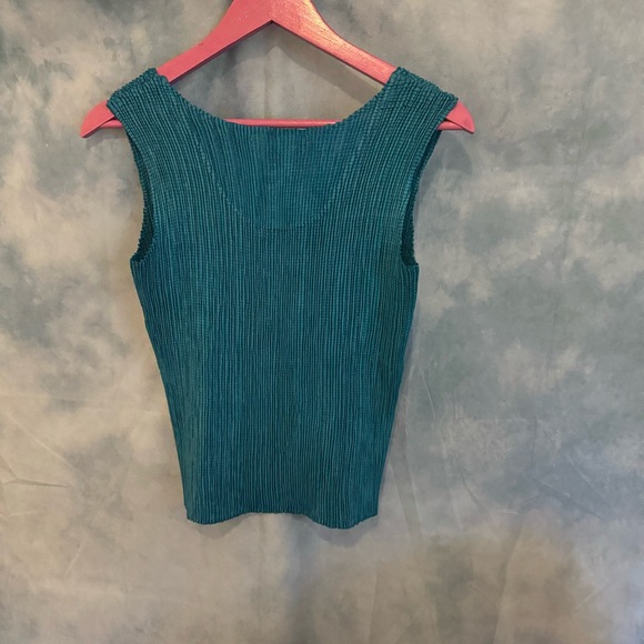 Vintage teal pleated tank top - Picture 3 of 3